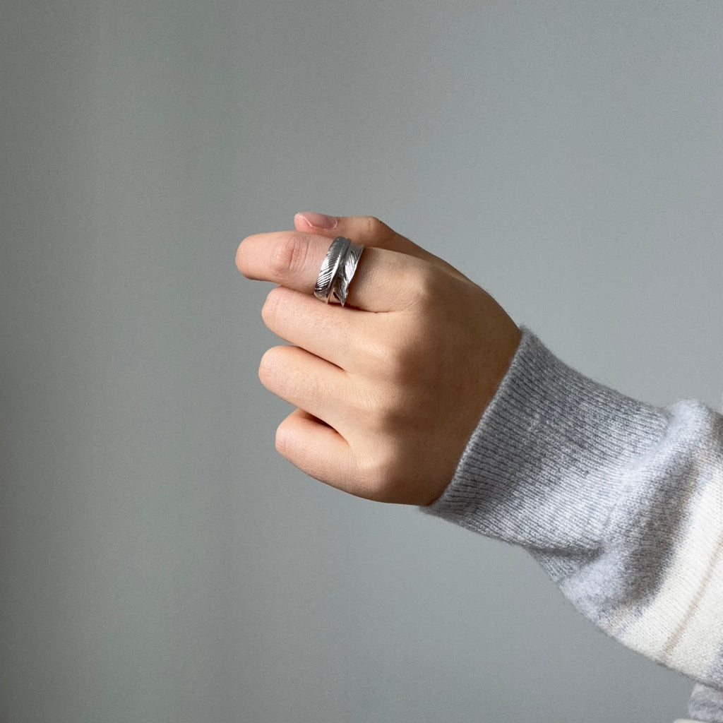 No.003 Sculpted Plumage